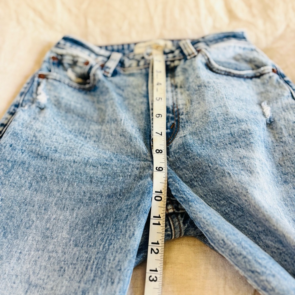 Abercrombie & Fitch Women's High Rise Light Blue Jeans - Picture 8 of 9